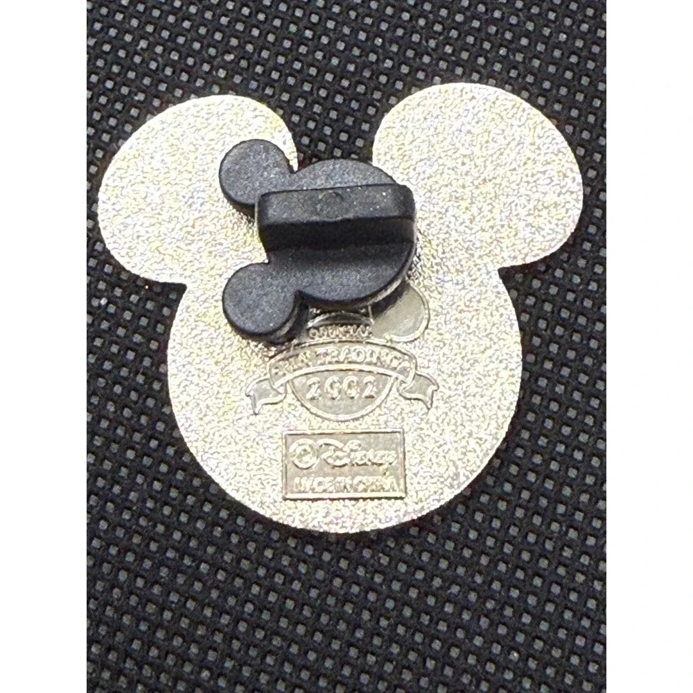 Disney Pin Trading 2002 Mickey Mouse American Flag Stars Stripes Patriotic Pin